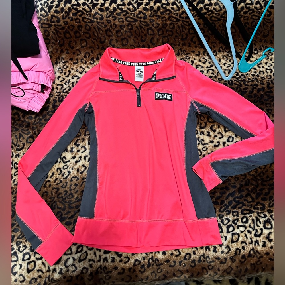 Pink crewneck sweatshirt NWOT